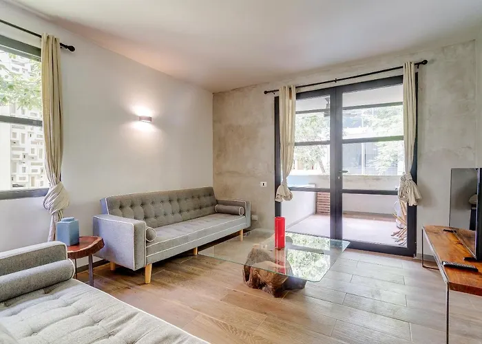Apartment Chic In The Heart Of By Stella