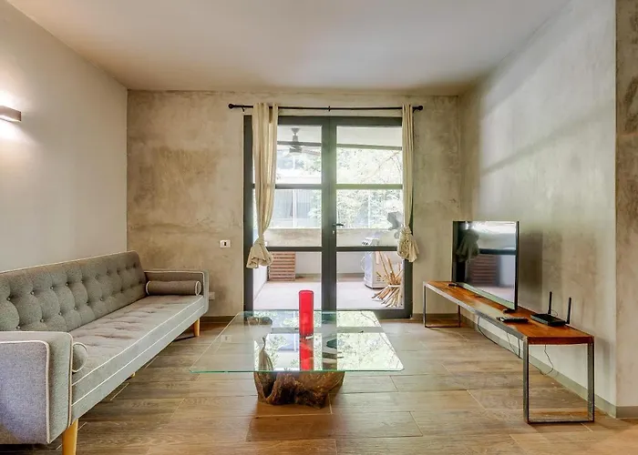 Chic In The Heart Of By Stella Apartment