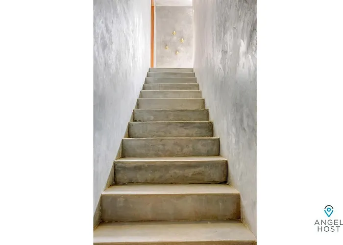 Chic In The Heart Of By Stella Apartment *