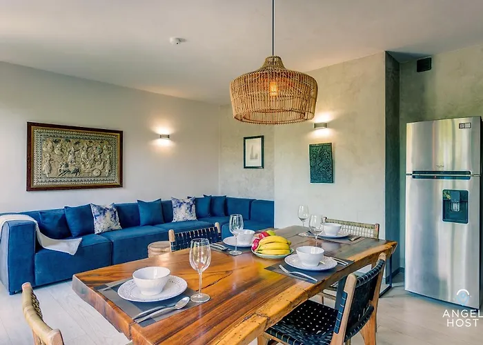 Chic In The Heart Of By Stella Apartment *